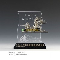 甘肅戰(zhàn)友紀(jì)念品 退伍周年聚會(huì)留念禮品 一聲戰(zhàn)友一世情擺件